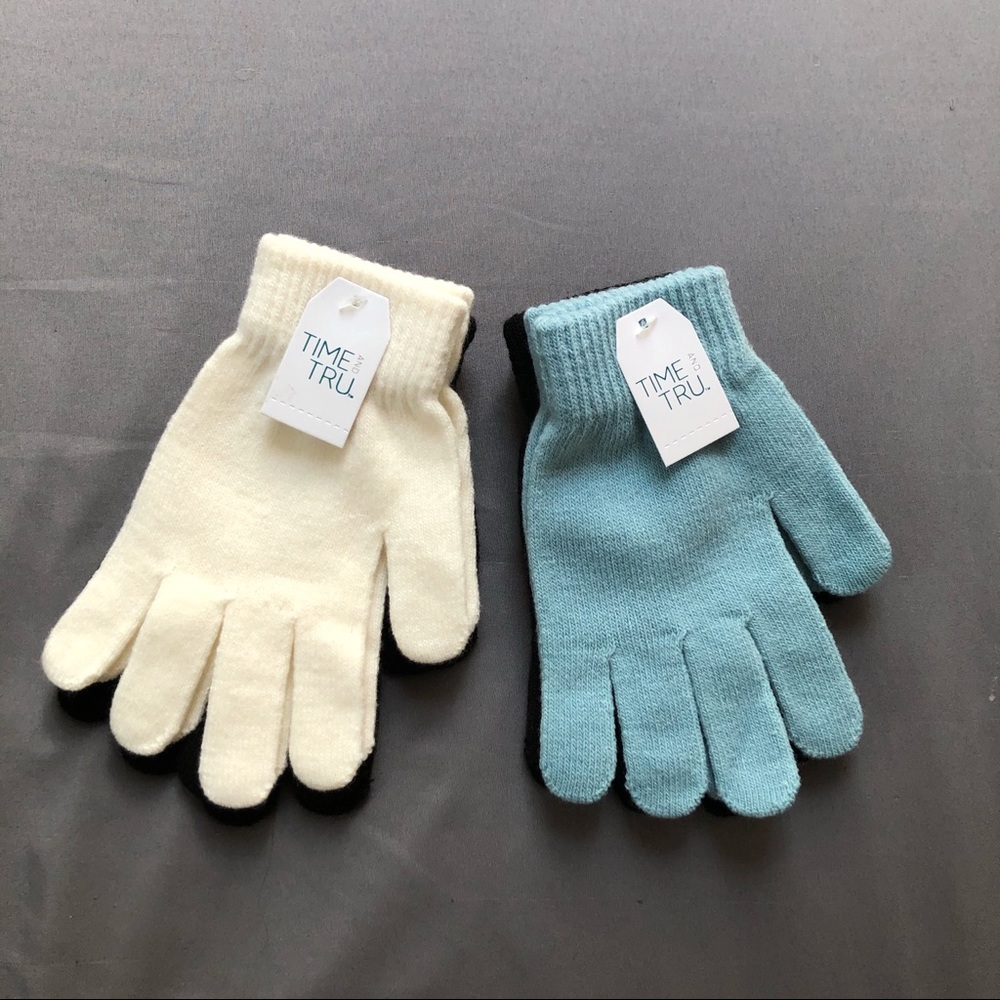 4 pairs Time and Tru Winter Gloves